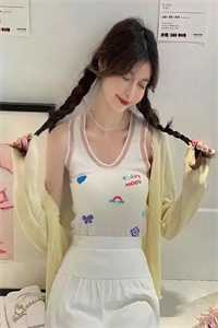 嫁世子养崽崽的穿越日常剧情