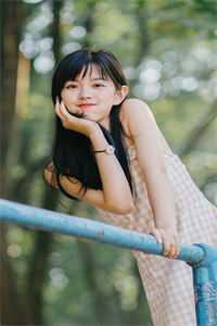 畅销小说穿越古代，本渣女勾搭上了皇帝