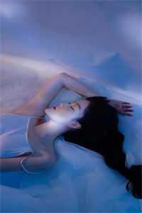 那年春深别后迟试读