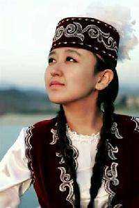 人间无门，客舟听雨眠抖音