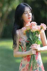 曾经我卑微如泥，如今我璀璨如星笔趣阁