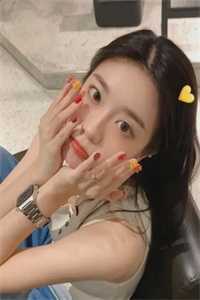 万人嫌老村妇竟是皇太后，皇后和状元孙子吓晕了章节