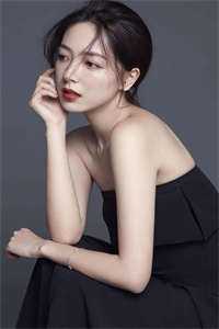 暗恋校草后我绑定了驯服系统最新章节