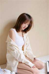 春情隐匿于她眸短篇