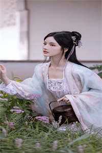 倒贴五年，离婚后前夫成恋爱脑小说