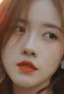 红尘浮动烬成霜推荐