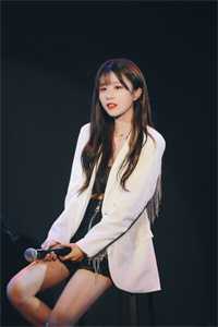 萤火绕过旧梅梢篇章