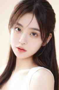 春情隐匿于她眸未删减版