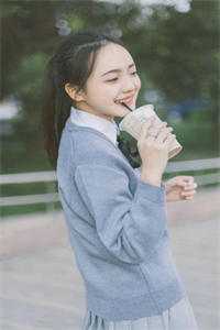 月亮说不出情话连载