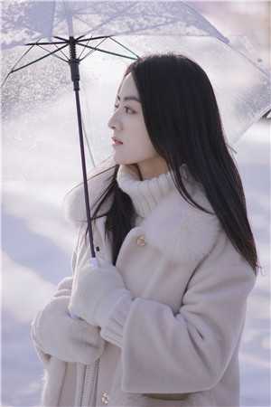 分手后，女友终于觉得我比白月光重要短篇