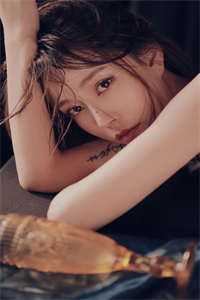 男朋友把我扔进苗寨光棍村，却不知我是继任苗疆圣女南宫月苏黎明全文免费